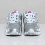 nike wmns air max 90 metallic silver 3 570x570 150x150 Nike WMNS Air Max 90 Metallic Silver 