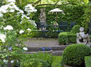Coin_detente_dans_un_jardin_d_Amsterdam