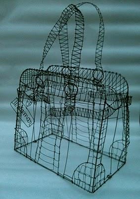 N°12 - L'Entretien avec.... Anna Golicz-Cottet - volumes et calligraphies en fil de fer