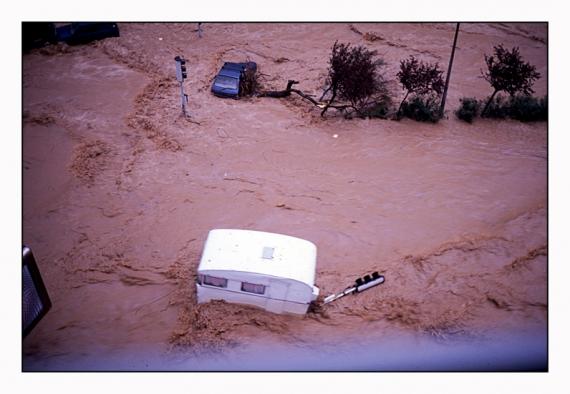 Crues, inondations Nîmes, 3 octobre 1988, catastrophe nimoise, Cadereau
