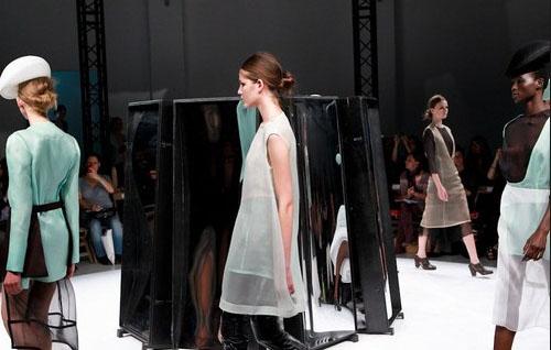 Paris Fashion Week: Aganovich / FR-ESP