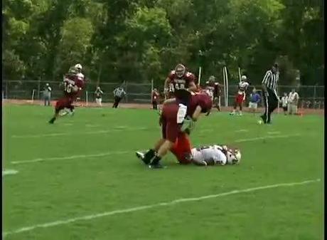 JEUNE FOOTBALLEUR AMERICAIN CHERCHE CERVICALES PAS CHER ! media