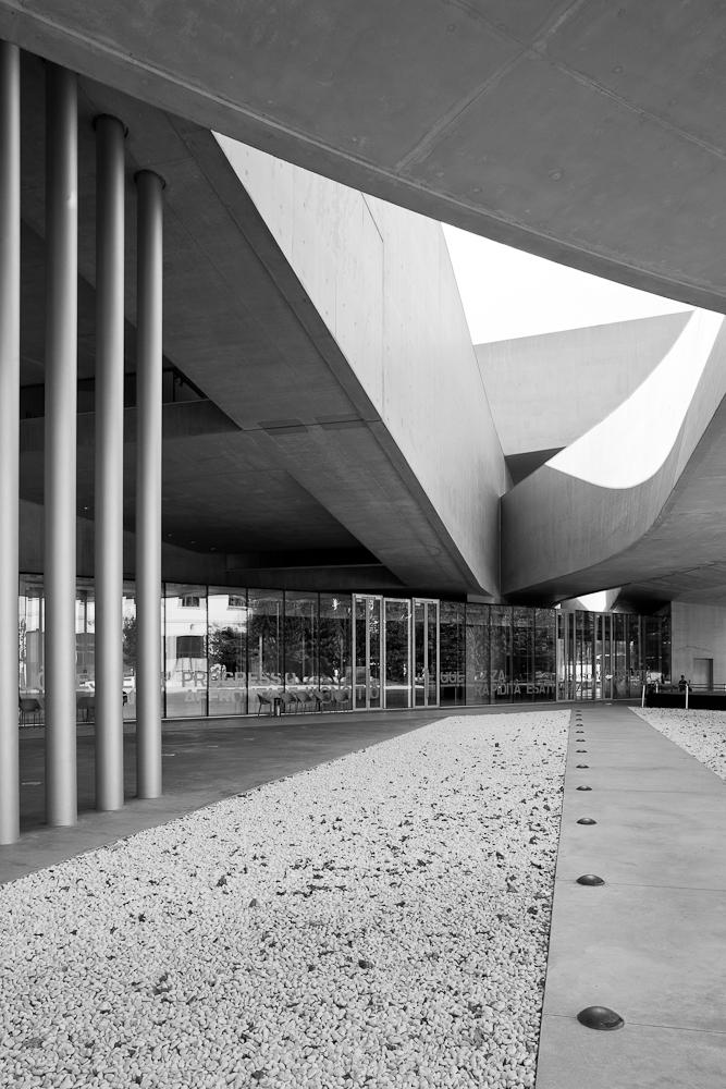 Maxxi Rome 2011 BD©b rob 01 Maxxi noir et blanc