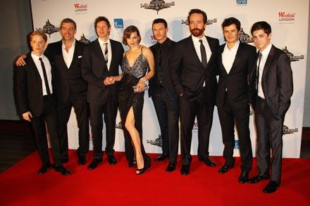 Milla_Jovovich_Three_Musketeers_3D_World_Premiere_LJVevuTAVMFl.jpg
