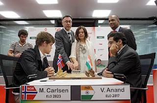 Echecs à Bilbao : Magnus Carlsen (2823) 1/2 Viswanathan Anand (2817) lors de la ronde 6 © site officiel