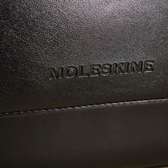 Image moleskine laptop case 3 550x550   Moleskine Laptop Cases