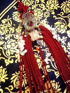 Norigae - Passementerie coréenne, une des plus belles applications du Maedeup Norigae - Passementerie coréenne, une des plus belles applications du Maedeup