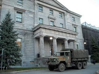 Un samedi montréalais en trois images étranges