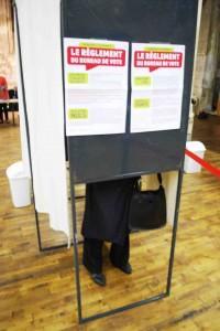 primaires-bureau-vote-rouen-centre-isoloir-socialiste-presidentielles