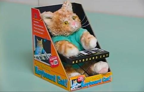 keyboard cat jouet Keyboard Cat : et maintenant, la peluche interactive ?