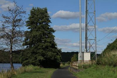 Au bord de la Moselle entre Fontenoy et Aingeray