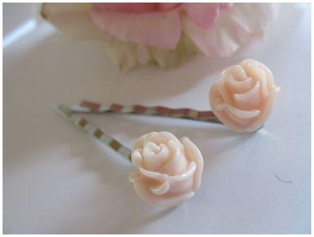 epingles roses en résine