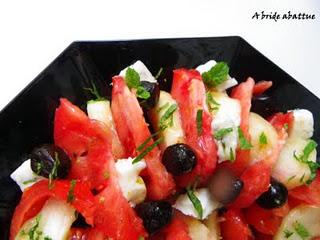 Salade Chateaubriand fruits et légumes et dessert des Cyclades