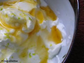 Salade Chateaubriand fruits et légumes et dessert des Cyclades