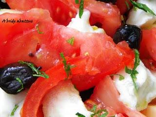 Salade Chateaubriand fruits et légumes et dessert des Cyclades