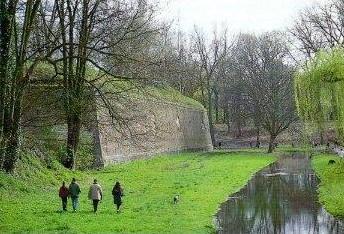 La contregarde du Roy restaurée est une merveille.
