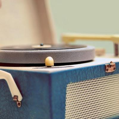 Play music please!  //