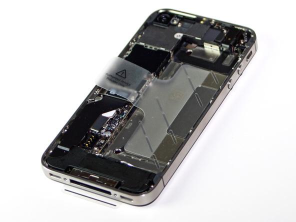 iFixit a décortiqué l'iPhone 4S...