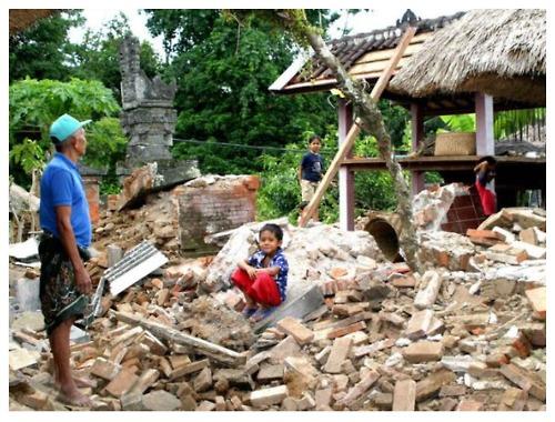 Séisme de magnitude 6 au large de Bali Un tremblement de terre a... | À Voir