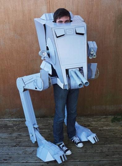 AT ST Walker 395x540 Un costume dAT ST en carton