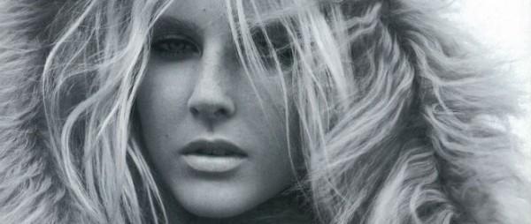 Mode: le froid de l’hiver envahit les pages du Harper’s Bazaar UK, Novembre 2011