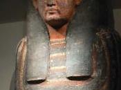 chercheur découvre cercueil égyptien très rare dans musée anglais