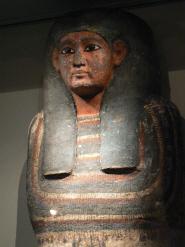 Un chercheur découvre un cercueil égyptien très rare dans un musée anglais