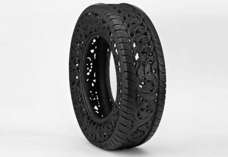 Les pneus sculptés de Wim Delvoye