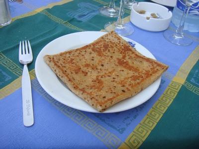 20091010 creperie 01 galette saucisse champi fromage La Crêperie, Jounieh, Liban (ChrisoScope)