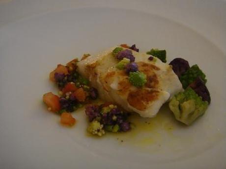 20110701 Corniche de Rolleboise diner 04 cabillaud unilaterale choux (ChrisoScope) 20110701 Corniche de Rolleboise diner 04 cabillaud unilaterale choux Domaine de la Corniche (Rolleboise 78) : dîner au dessus de la Seine (ChrisoScope)