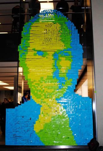 4155684012 4001 Post it pour représenter Steve Jobs