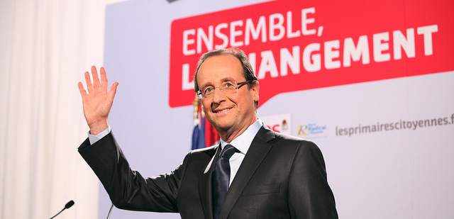 François Hollande désigné candidat à l'issue des primaires citoyennes.