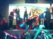 Secret Story Rudy tombe scène boite nuit