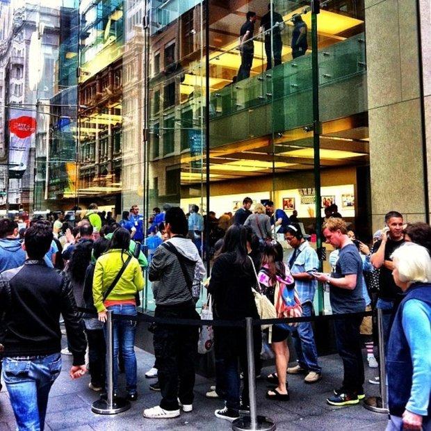 Apple Store de Sydney, sortie de l'iPhone 4S