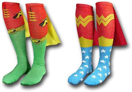 robin wonder woman cape socks Des chaussettes de super héros