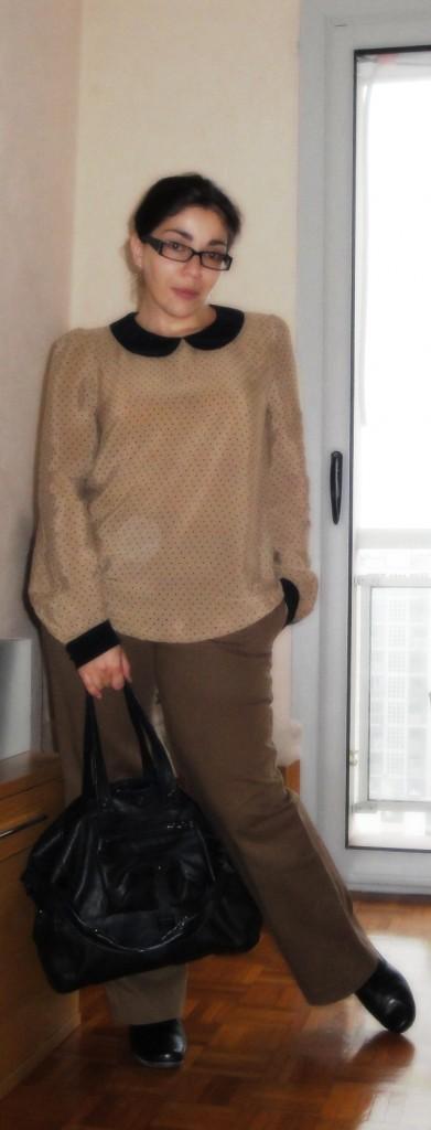 Col Claudine, la petite écolière