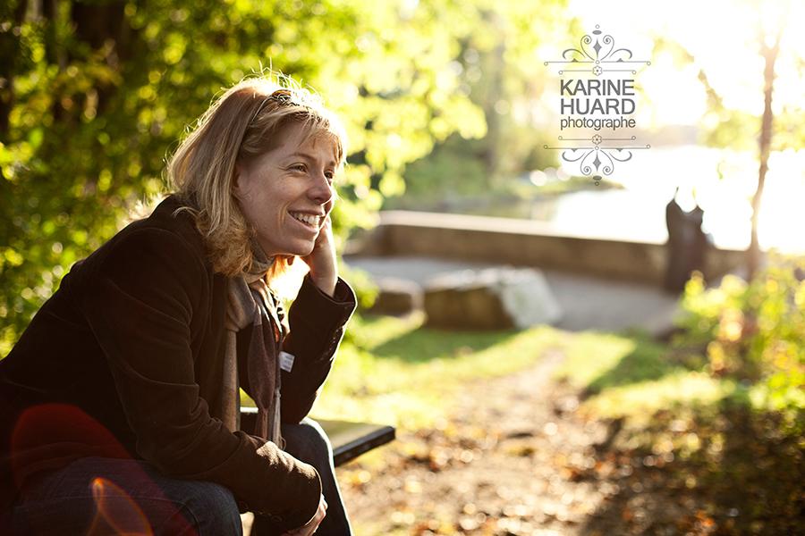 lifestyle portrait photography of a smiling woman