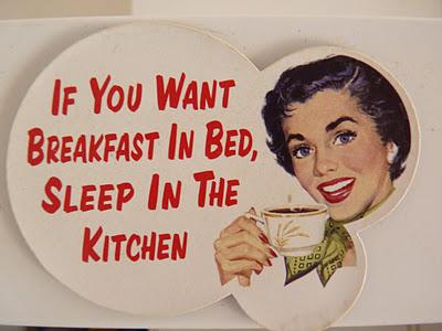 Retro housewives  //