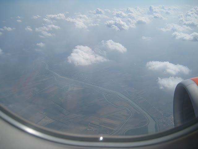 A tous ceux qui partent ces jours-ci : Bon voyage et très, très bon séjour !