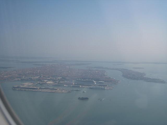 A tous ceux qui partent ces jours-ci : Bon voyage et très, très bon séjour !