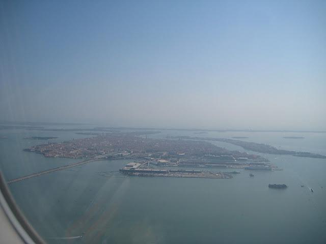 A tous ceux qui partent ces jours-ci : Bon voyage et très, très bon séjour !