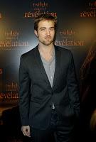 Photos officielles : Robert Pattinson et Ashley Greene à Paris