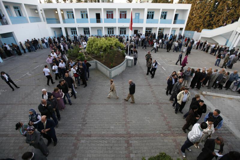 Les Tunisiens se rendent aux urnes pour la première élection libre de leur histoire