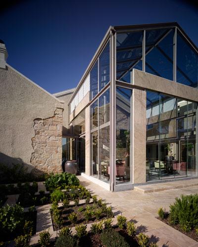 exterieur-patio-facade-The-Islington-Hotel-Australie-Oceanie-hoosta-magazine-paris
