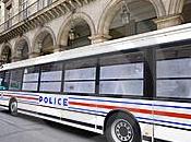 Dans police avec combattants congolais