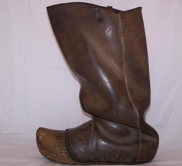 LA RÉVOLUTION EST EN MARCHE / THE REVOLUTION HAS STARTED