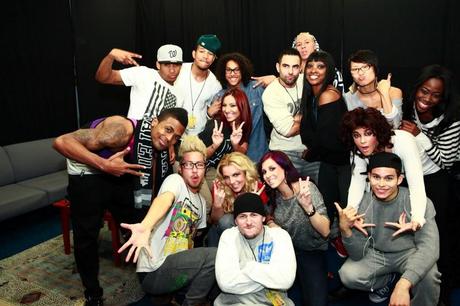 Un tweet et une photo de Britney avec ses danseurs