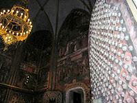 Visiter: La cathédrale tri-saintale