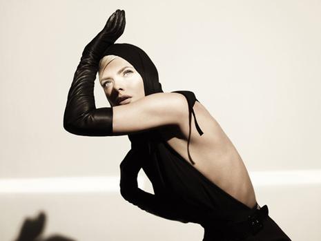 Jaime Pressly dans le magazine BlackBook