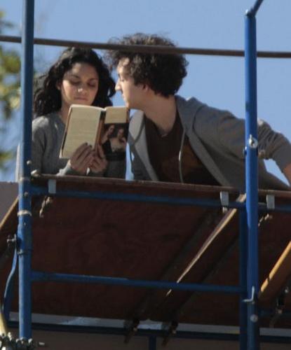 Vanessa Hudgens sur le plateau de tournage du film “Will”